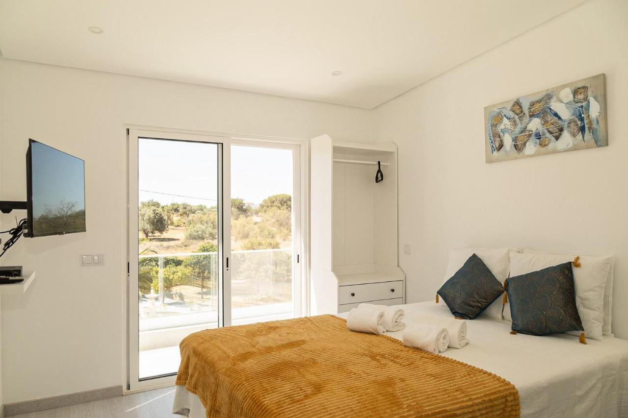 O Pinhal Do Avo - By Bedzy Apartment Almancil Bagian luar foto