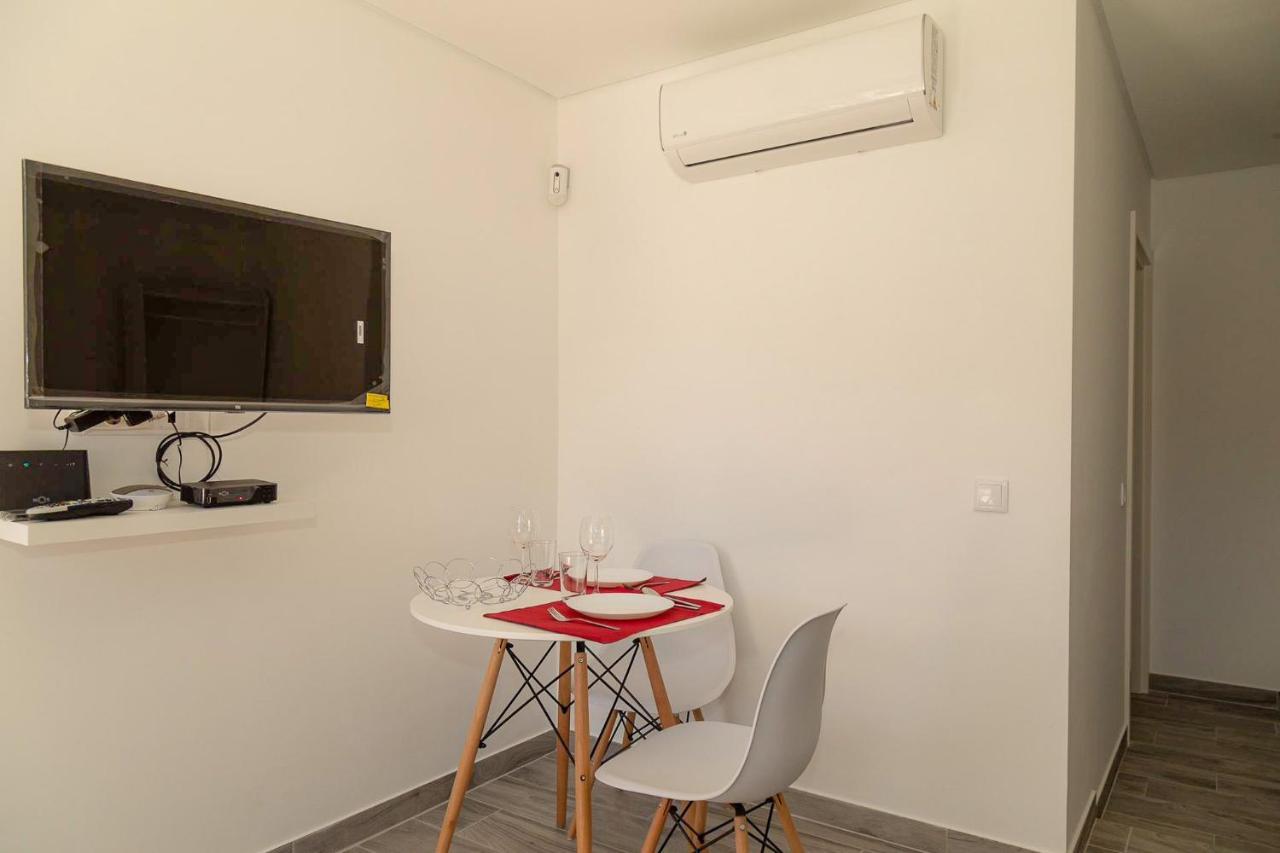 O Pinhal Do Avo - By Bedzy Apartment Almancil Bagian luar foto