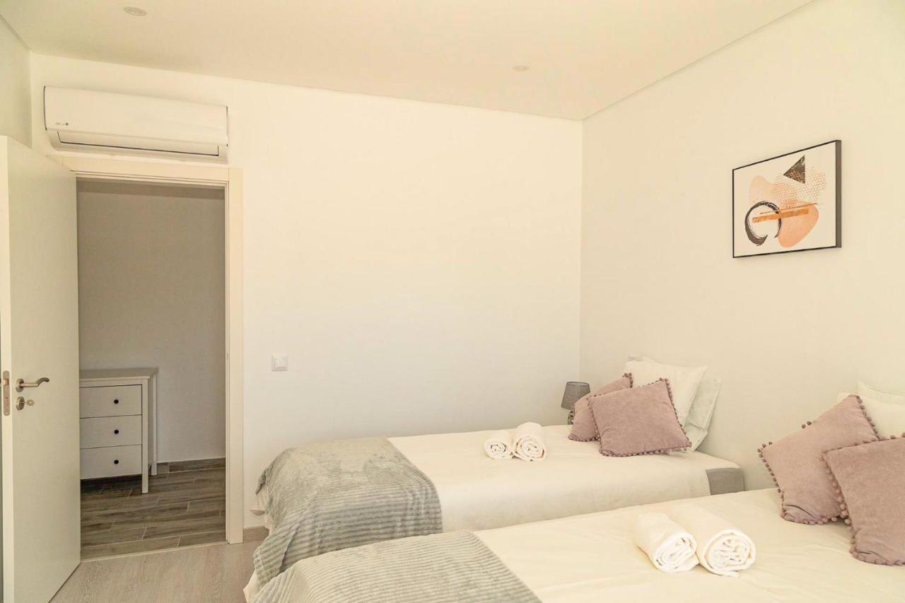 O Pinhal Do Avo - By Bedzy Apartment Almancil Bagian luar foto